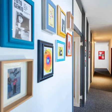 Atlantico Self Check-in Лугано