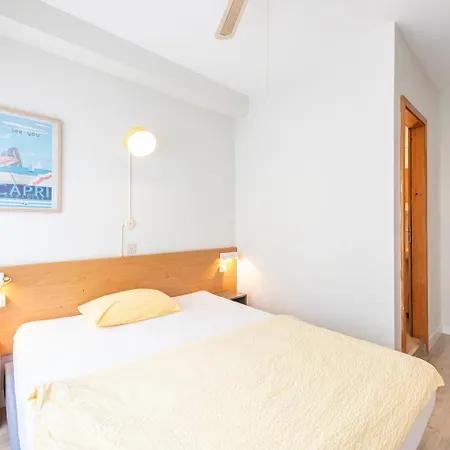 Готель Atlantico Self Check-in