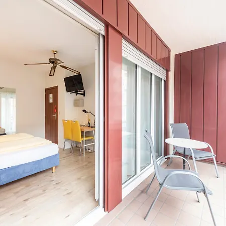 Atlantico Self Check-in Готель 3*