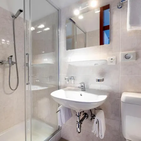 Atlantico Self Check-in Otel Lugano